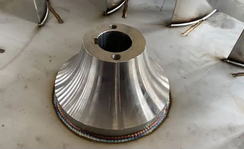 焊工標(biāo)兵欒俊杰：匠心獨運，品質(zhì)卓越